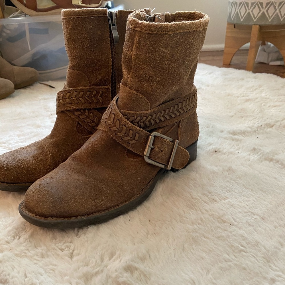 Tan Distressed Booties